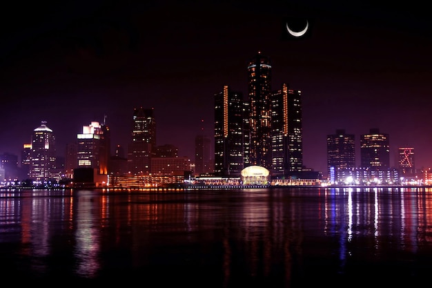 Notte e luna di Detroit