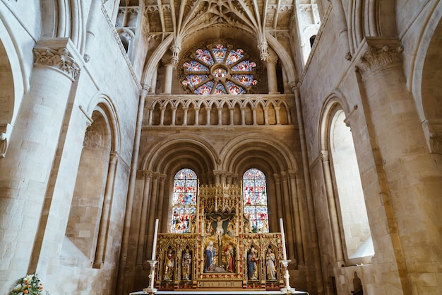 nterior della chiesa universitaria di Santa Maria Vergine. È la più grande delle chiese parrocchiali di Oxford e il centro