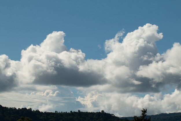 Nubi di tempesta come sfondo astratto