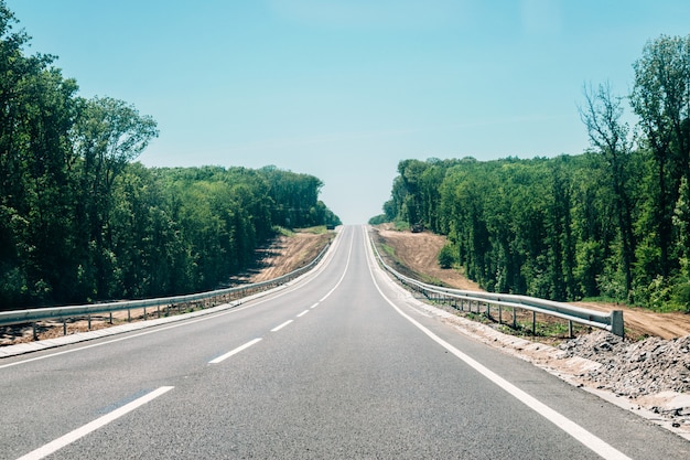 Nuova strada asfaltata