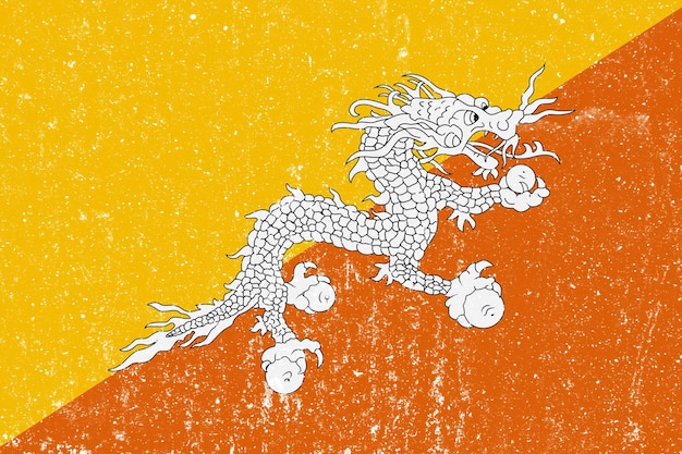 Nuovo concetto di bandiera del Bhutan bianco muro disordinato stucco sfondo texture bandiera del Bhutan vernice storia della bandiera del Bhutan nuova bandiera del Bhutan