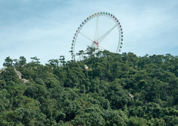 Nuovo parco a tema chiamato Happy World sul monte Tianzhu vicino a Xiamen in Cina