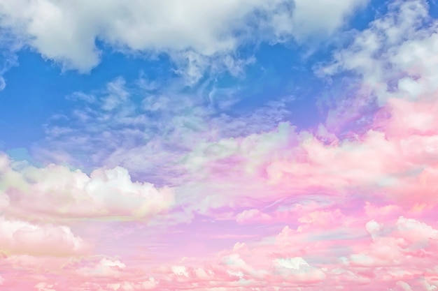 nuvole tinta acquerello, nuvole rosa sfondo sfumato cielo, atmosfera aria libertà
