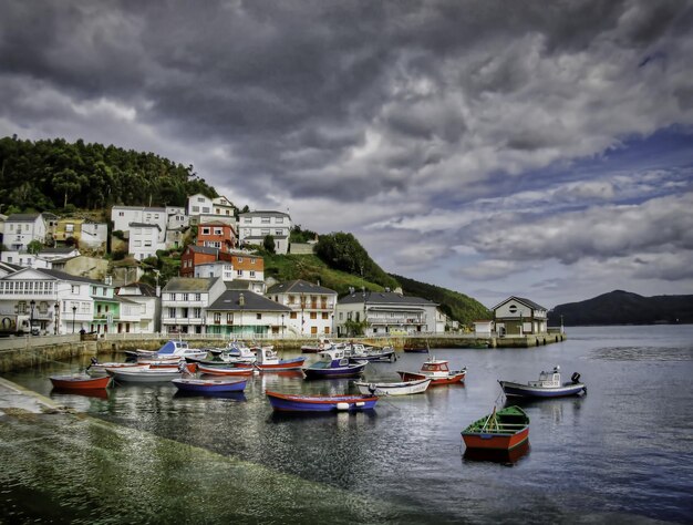 O Barqueiro, porto antico e attuale