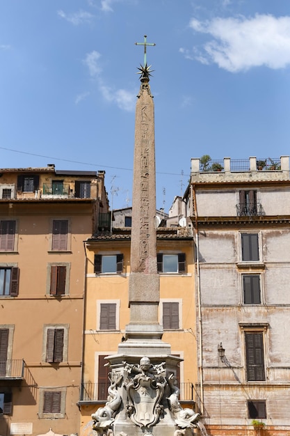 Obelisco in Piazza del Pantheon Piazza della Rotonda a Roma Italia