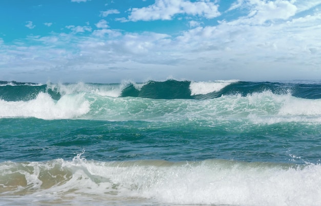 Okean inizio tempesta Vista dalla spiaggia Portogallo