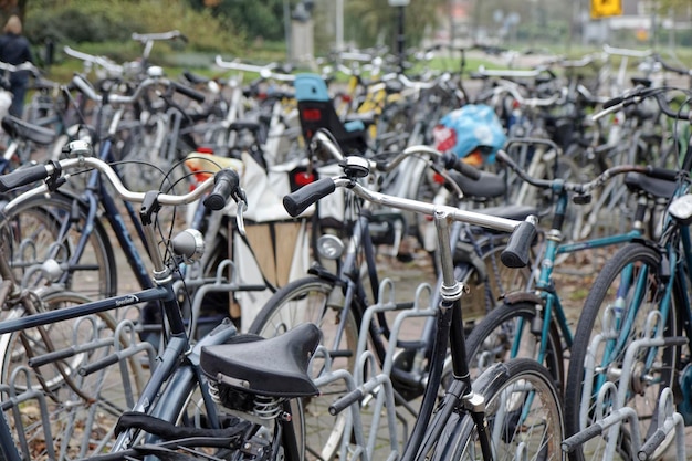 Olanda, Amsterdam; 9 ottobre 2011, parcheggio biciclette - EDITORIALE