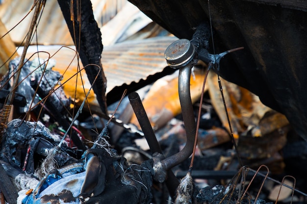 Old Home Burns Down.house dopo un incendio