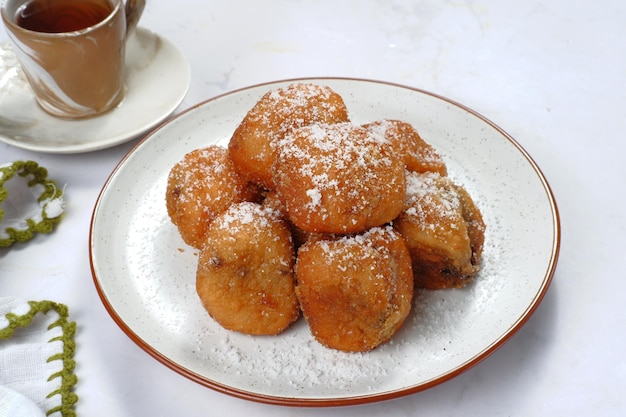 oliebollen o frittelle fritte zuccherate. pasticceria tradizionale olandese