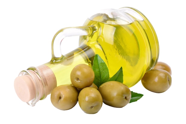 Olio d'oliva isolato su sfondo bianco
