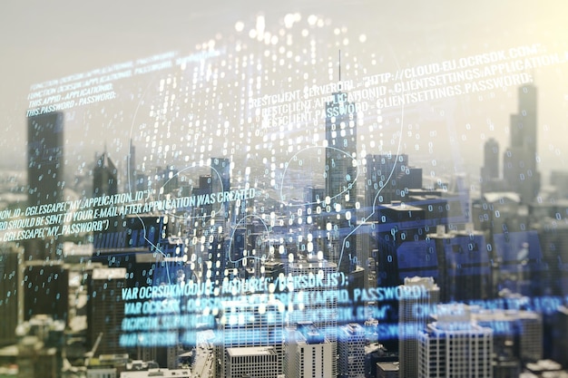 Ologramma del cranio del codice creativo virtuale astratto sullo sfondo degli edifici per uffici di Chicago furto di dati personali e concetto di malware Esposizione multipla
