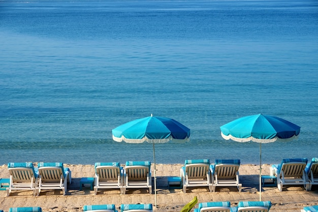 Ombrellone e lettino da spiaggia