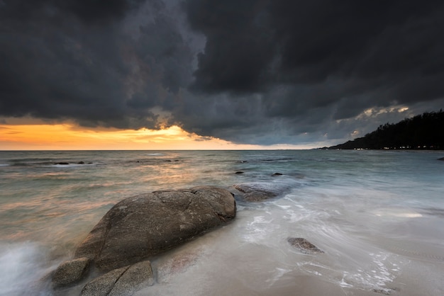 onda e strom sul mare