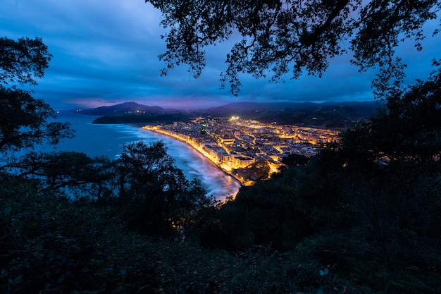 Ora blu su Zarautz, Paesi Baschi.