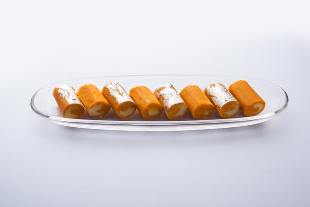 Orange Roll barfee o barfi dolce o Mitlai