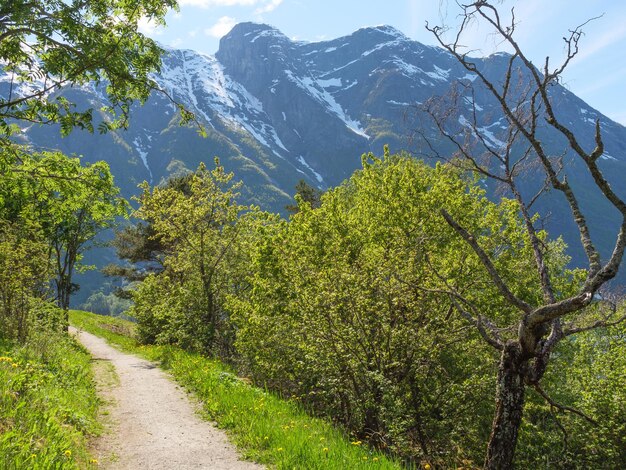 Orario primaverile a Eidfjord, in Norvegia.