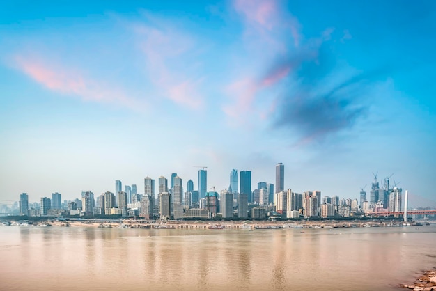 Orizzonte di architettura della città di Chongqing della Cina