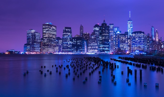 Orizzonte di New York di notte, Manhattan, USA