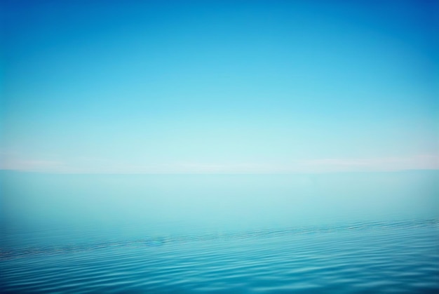 Orizzonte marino minimalista sotto un cielo blu IA generativa