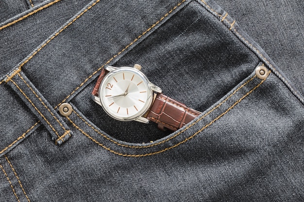 Orologio da polso in tasca jeans denim