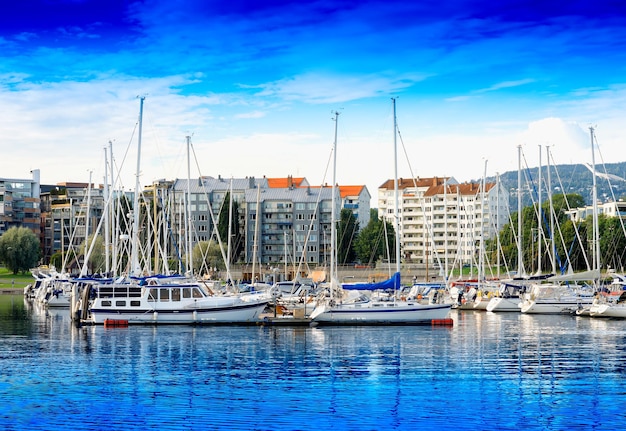 Oslo yacht club vicino alla costa sfondo hd