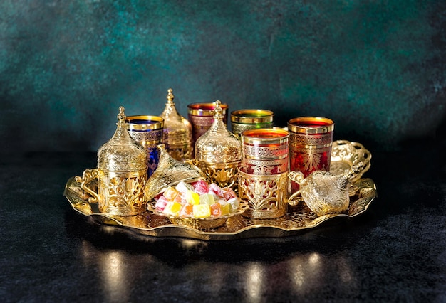 Ospitalità orientale Ramadan Tea table bicchieri d'oro