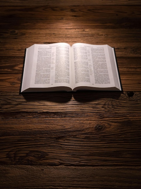 Otwarta Biblia Foto