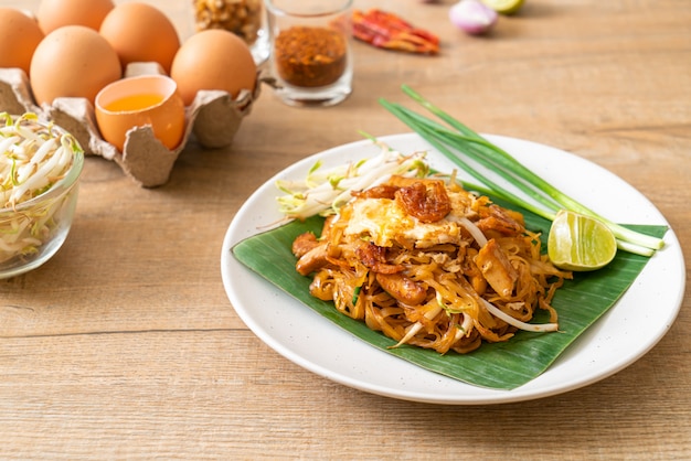 Pad Thai - spaghetti di riso saltati in padella