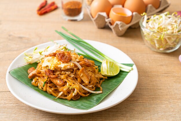 Pad Thai - spaghetti di riso saltati in padella