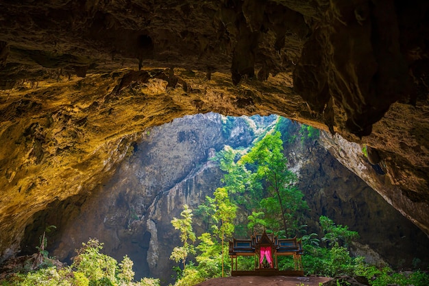 Padiglione reale nella grotta di Phraya Nakhon Prachuap Khiri Khan Thailandia