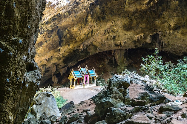 Padiglione reale nella grotta Phraya Nakorn, Thailandia