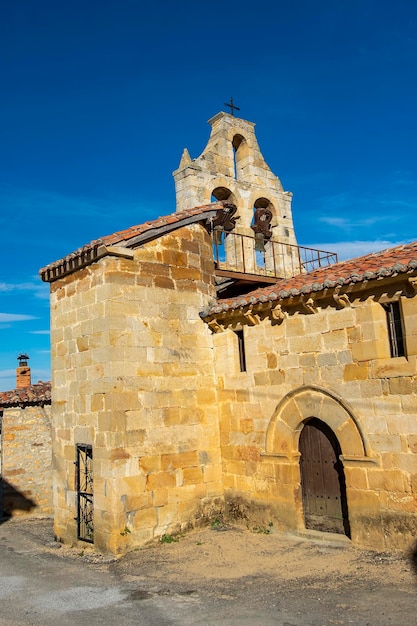 Paesaggi e luoghi religiosi della Cantabria.