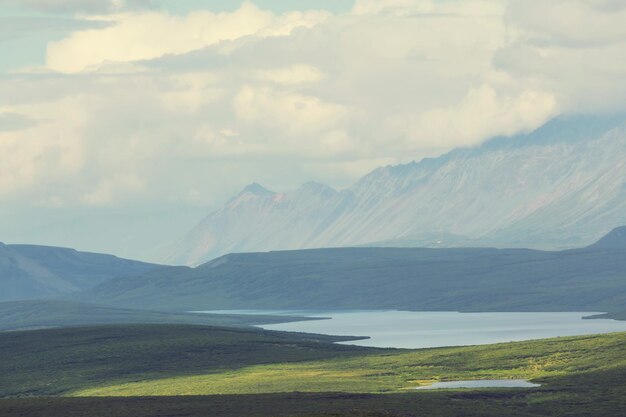 Paesaggi sull'autostrada Denali, Alaska. Filtro Instagram.