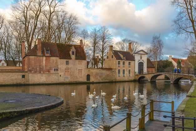 Paesaggio al lago Minnewater a Bruges, Belgio