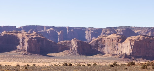 Paesaggio americano della montagna rocciosa del deserto