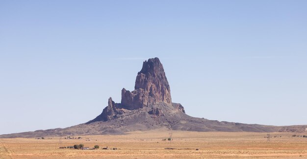 Paesaggio americano della montagna rocciosa del deserto