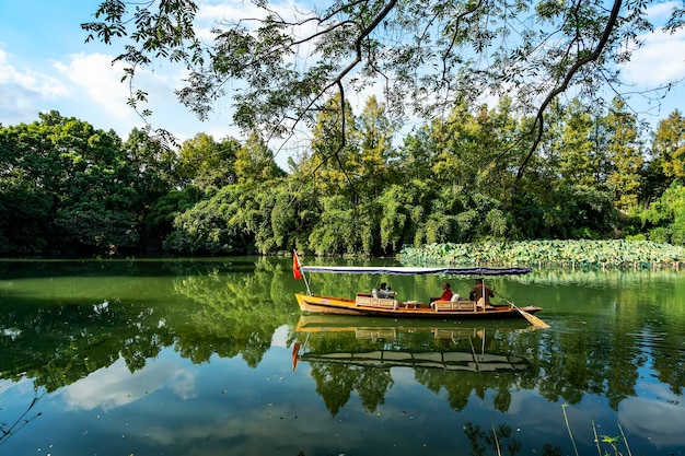 Paesaggio cinese del giardino del lago occidentale di Hangzhou della Cina