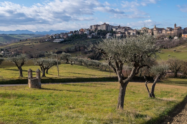 Paesaggio cittadino di Ostra in un giorno invernale marche italia