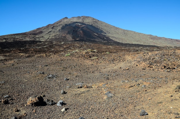 Paesaggio del deserto al tramonto nell'isola delle Canarie di Tenerife in Spagna