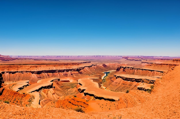 Paesaggio del deserto sullo sfondo