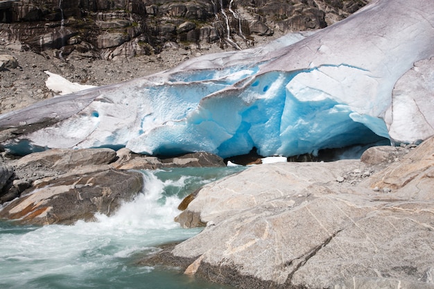 Paesaggio del ghiacciaio Nigardsbreen