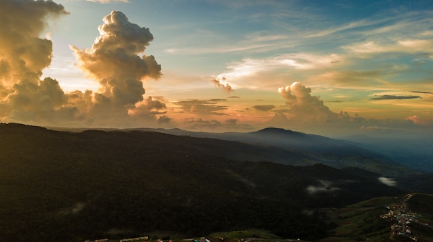 Paesaggio della montagna in Thailandia