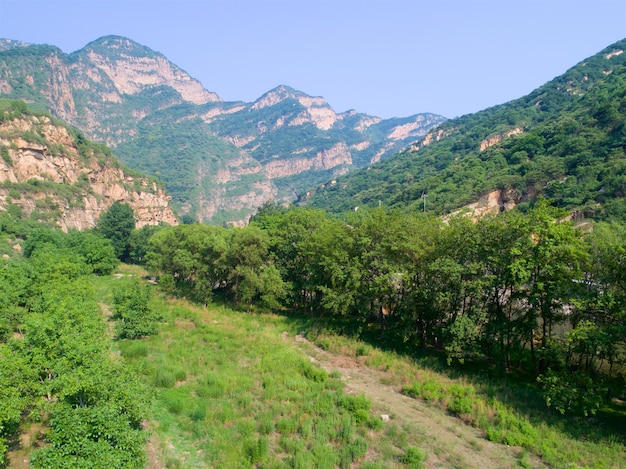 Paesaggio della montagna nella riserva naturale del parco Miyun Pechino Cina