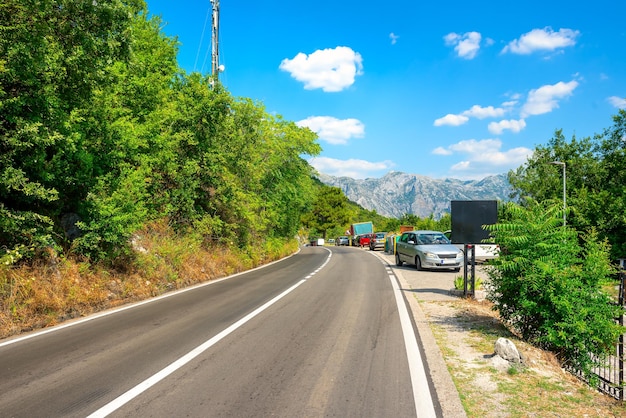 Paesaggio della strada di montagna