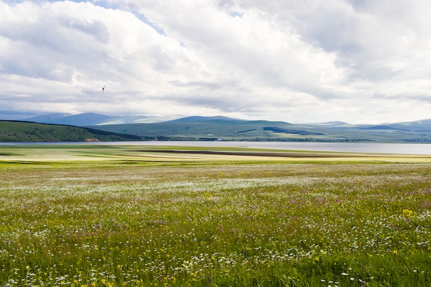 Paesaggio della valle in Georgia, diurno e all'aperto