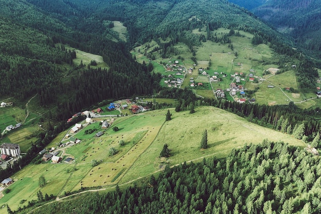 Paesaggio di montagna dei Carpazi