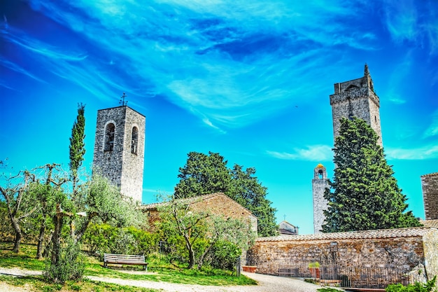 Paesaggio di San Gimignano in una limpida giornata di primavera Italia