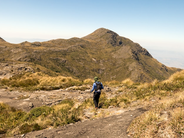 Paesaggio di trekking alpinistico