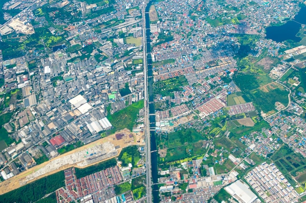 Paesaggio di vista aerea della città di Bangkok in Tailandia con la nuvola