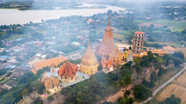 Paesaggio di Wat Tham Suea, Kanchanaburi Tailandia